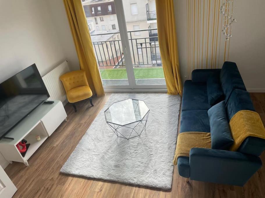 Appartement 3P Gare Terrasse Et Parking Prive Franconville  Exterior foto